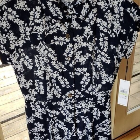 Calvin Klein Floral 100% Rayon Capped Sleeve Full Button Belt Loops Sz. 4 Dress - Picture 4 of 12